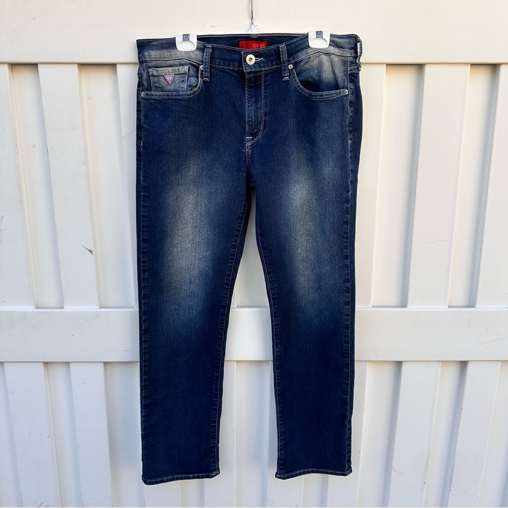 Men’s Guess Lincoln Slim Straight Dark Blue Jeans EUC
